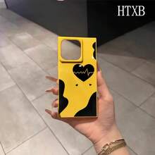 Teléfono con diseño de tres corazones negros, compatible con las series 16 Pro, 16, 15 Pro, 14, 14 Plus, 13, 13 Pro, 12 Pro y 12 Pro. Diseño antigolpes con cobertura total, gran apertura, marco brillante y elegante. - Negro - Ver 5