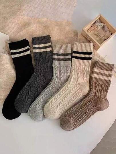 Conjunto com 4 pares de meias casuais de cano médio, versáteis, listradas e retrô, em tricô trançado, para primavera/outono.