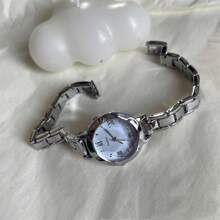 2025 Hochwertige Lässig Quarzuhr für Frauen mit Edelstahlarmband, rundes Zifferblatt, Kratzfest für den täglichen Gebrauch