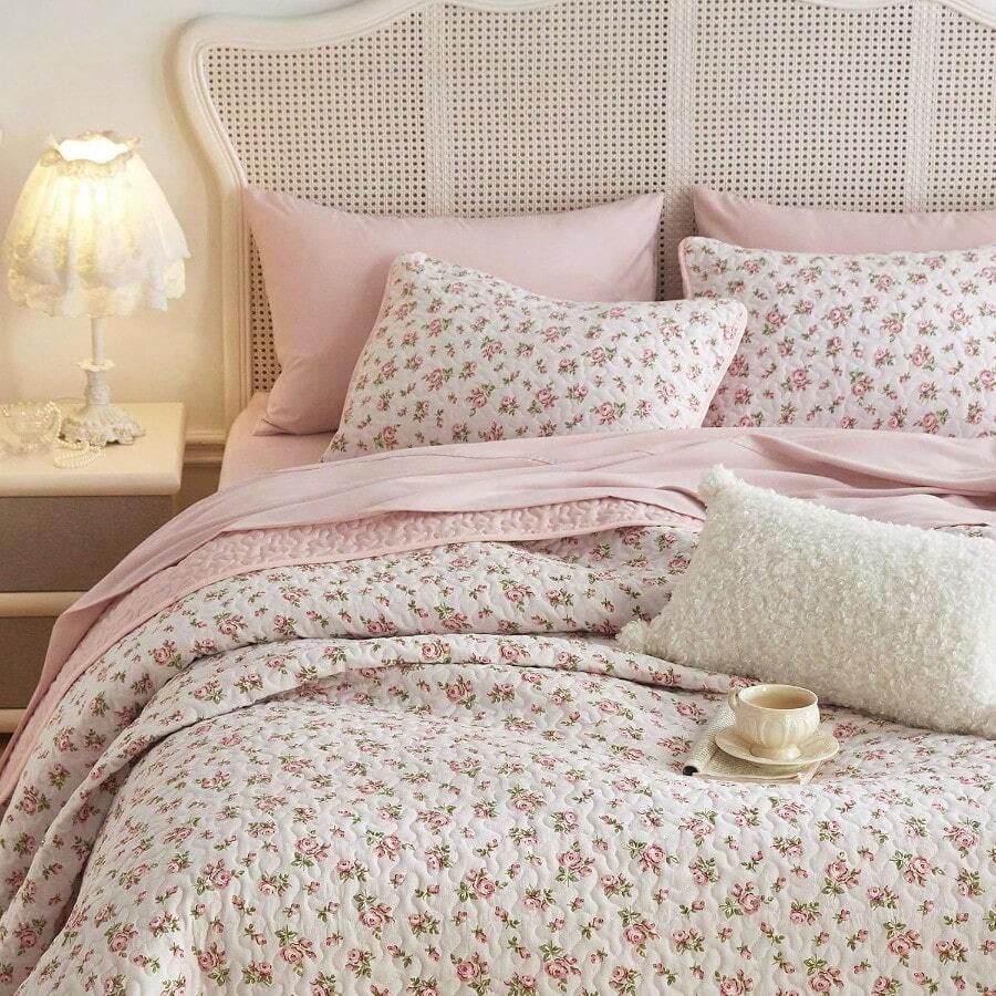 Floral Quilt Set Coquette Cottagecore Shabby Chic Flower Pattern For Women Teen Girls Reversible Lightweight Bedspread Coverlet 3 Pieces Pink Twin Twin XL Size - 粉色 - 查看 1