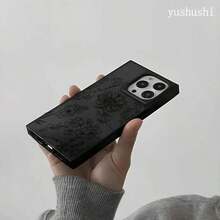 Funda con diseño de bloque en líneas negras, compatible con phone 16 Pro, 16, 15 Pro, 14, 14 Plus, 13, 13 Pro, 12 Pro y 12 Pro. Ofrece protección completa contra golpes, un amplio recorte, un elegante marco brillante y una apariencia mejorada. - Negro - Ver 3