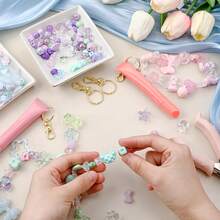 300 Pcs Lip Gloss Keychain Making Kit - Includes Assorted Acrylic Beads, 10 Keychain Clips, Jump Rings, Elastic Cord, Pliers, Hole Punch For DIY Jewelry Crafts, Lip Balm Charm For Women - 混合色 - 查看 3