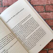 El color de las cosas invisibles. Autor Andrea Longarela. - Libro único - Ver 5