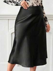Plus - Size Women's Black Satin Midi Skirt For Autumn And Winter: Pair It With Our Floral Long - Sleeve Chiffon Top, Exuding Elegance And Warmth, Perfect For Office, Parties And Casual Occasions