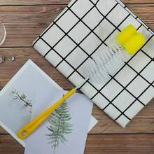 1pc Long Handled Cup Brush, Kitchen Glass Bottle Cleaning Brush, Milk Bottle And Teacup Washer, Manual Non Electric Cleaning Tool