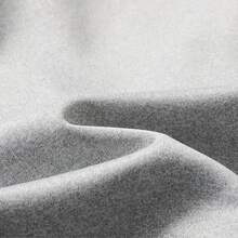 Chaqueta con capucha gris de hombre forrada de sherpa, cálida y cómoda, adecuada para salidas de invierno, actividades al aire libre y uso casual en el hogar