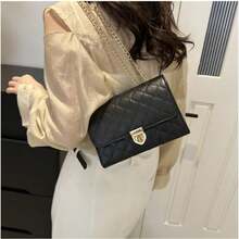 Este bolso de hombro informal, compacto y ligero para mujer presenta un diseño de solapa cuadrada, ideal para adolescentes, mujeres, estudiantes universitarias, principiantes y profesionales. Es ideal para diversas ocasiones, como la oficina, la universidad, el trabajo, los negocios, los desplazamientos y los viajes. - Negro - Ver 4