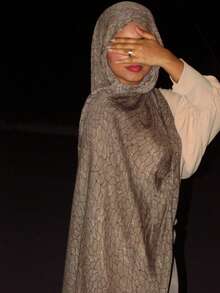 1pc Women's Boho Classic Crocodile Skin Pattern Hijab, Fashionable Satin Glossy Snake Skin Scarf, Suitable For Daily Life And Photo Shooting - Camel - View 6