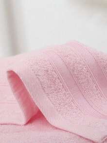 Set 3 buc. prosoape roz, prosop moale și absorbant, culoare solidă, prosop de mână și prosop de baie. Potrivit pentru decorarea unisex a băii și a casei, cadou de absolvire, petrecere a burlacilor, cadou pentru domnișoarele de onoare, cadou de Ziua Tatălui, decor și cadou de Halloween, cadou pentru petrecerea burlacilor, cadou pentru invitații la nuntă, decor pentru petrecerea de ziua de naștere și articole de nuntă. - Roz - Vizualizare 9