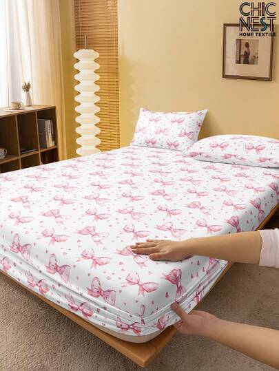1 pieza Sábana ajustada con estampado de lazo blanco y rosa, protector de colchón, funda de colchón con corazón de San Valentín, sábana suave y transpirable, se ajusta a camas individuales, dobles, queen y king, diseño de bolsillo profundo, textil para el hogar, adecuado para camas de dormitorio