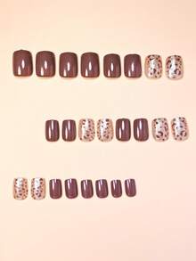用24片短方形人造指甲表达你的爱意，简约优雅的棕色斑点银色闪粉焦糖棕色指甲，时尚豹纹假指甲，全覆盖假指甲，适合女性和女孩。包含1张粘合贴片和1个迷你指甲锉，果冻凝胶，随机发货。 - 棕色 - 查看 2