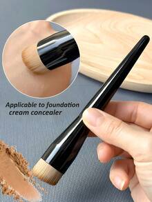 一套包含粉底刷、散粉修容刷、斜角腮红刷的专业化妆刷，包括粉底刷、遮瑕刷、腮红刷、修容刷、腮红刷、古铜粉刷、散粉刷、粉底刷和腮红刷。 - 黑色 - 查看 2