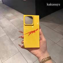 Los caracteres rojos forman parte de una elegante y sofisticada funda con diseño de bloques, compatible con las series 16 Pro, 16, 15 Pro, 14, 14 Plus, 13, 13 Pro, 12 Pro y 12 Pro. Funda para móvil con diseño a prueba de golpes y cobertura total, con orificio grande, marco liso brillante y detalles llamativos. - Negro - Ver 3