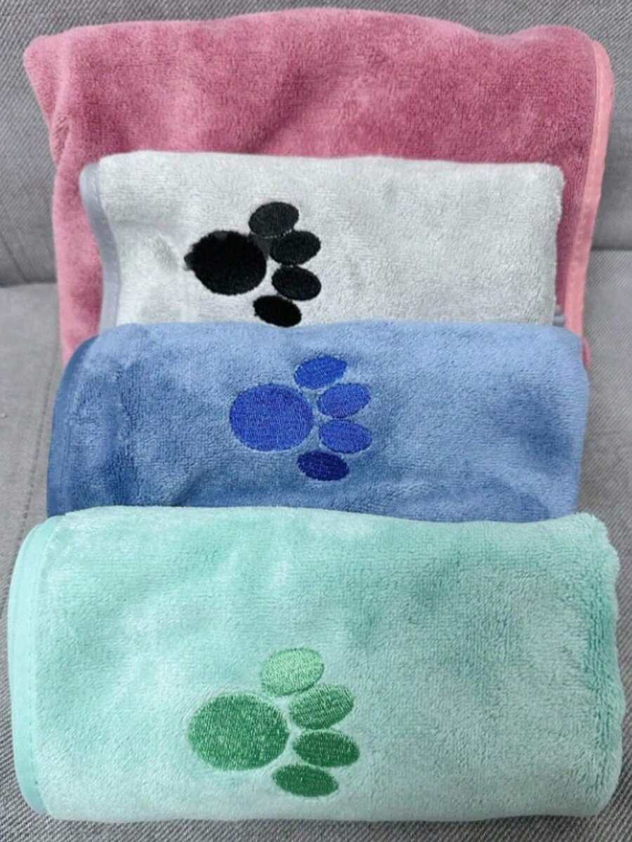 2 件装宠物吸水狗毛巾和猫毛巾 | 带有爪印图案和强力吸水材料，非常适合擦干宠物毛发和日常清洁 - 粉色 - 查看 1
