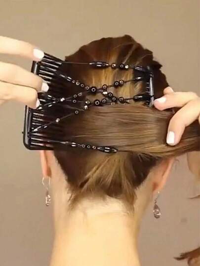 1 pieza Peine de pelo elástico con doble de cuentas ovaladas de color negro brillante tipo arma para mujer, accesorio de peinado rápido, viaje, regalos para mujeres, artículos para el cabello, rellenos de calcetines para mujeres, rellenos de calcetines para mujeres, regalos de Navidad, rellenos de calcetines de Navidad, regalos para mujeres, regalo, regalo de Navidad, rellenos de calcetines para adultos, rellenos de calcetines para adultos, artículos para el cabello, relleno de calcetín, accesorios de cabello de Navidad para la mayoría de edad, ideas de regalos para mujeres, rellenos de calcetines de belleza, regalos de Navidad para mujeres, accesorios para la cabeza