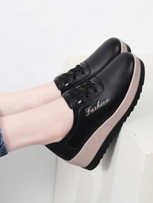 Fashionable Thick Sole Elastic Band Women's Shoes, Foil Print New Craftsmanship Platform Increase Height Make Legs Look Longer, Versatile Chunky Sole Slip-On Casual Shoes - Black - View 3