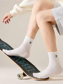 1/5 Pairs Of Women's Mid-Tube Letter M Mid-Tube Socks For Couples, Sports Fashion, High Elasticity, Not Tight Socks, Can Be Worn At Any Time, Comfortable Socks That Do Not Interfere With The Feet, Simple, Versatile And Breathable Socks
