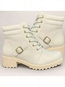 Women's Ankle Boots With Buckle Detail And Modern Tractor Sole. Fall-Winter 2025. WOMEN'S ANKLE BOOT WITH NO HEEL - 米色 - 查看 9