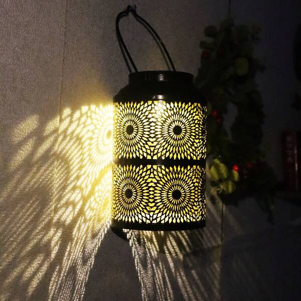 1pc Vintage Hollow Metal Solar Lantern, Moroccan Style, Intricate Lighting Carving Details, Creates Cozy Ambiance, Romantic Home Decor Theme, Suitable For Thanksgiving, Christmas, Halloween, Birthday Party, Patio Dinner, Outdoor Wedding, Living Room, Porch, Garden, Spring & Autumn