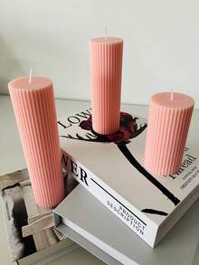 1 buc Lumânare Parfumată Roz Nou, Lumânare Cilindrică cu Dungi Verticale (Diametru: 5 cm/1,96 in, Înălțime: 3,93 in-7,87 in), Stil European, Lumânare Fără Fum, Decor Creative, Decorațiune Interioară, Ornament Modern pentru Living, Recuzită, Decor de Masă, Cadou, Decorațiune de Ziua de Naștere