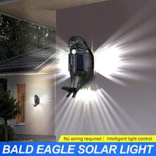 1 pieza Luz de pared solar, Lámpara de águila, Luz de ambiente creativa con sensor de movimiento, Luz de paisaje, Luz de pared exterior para senderos, Lámpara de estilo europeo para patio, Adecuada para: Sendero de paisaje, Patio, Acera, Entrada privada, Decoración navideña, Regalo de Navidad