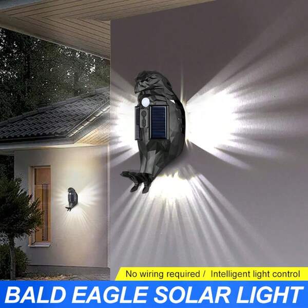 1 pieza Luz de pared solar, Lámpara de águila, Luz de ambiente creativa con sensor de movimiento, Luz de paisaje, Luz de pared exterior para senderos, Lámpara de estilo europeo para patio, Adecuada para: Sendero de paisaje, Patio, Acera, Entrada privada, Decoración navideña, Regalo de Navidad