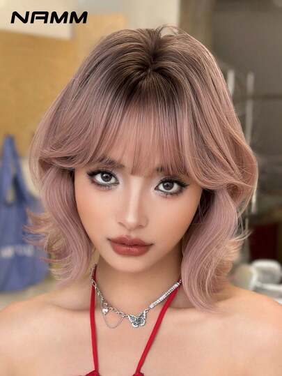 NAMM 12 英寸女士短卷发假发 - 适度时尚波浪假发帘，带刘海，渐变玫瑰金色，深色发根，柔软丝滑耐热合成纤维假发，适合日常使用，非常适合节日音乐节庆祝活动 - 樱花庆典华丽派对街头服饰摄影使用