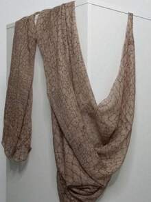 1pc Women's Boho Classic Crocodile Skin Pattern Hijab, Fashionable Satin Glossy Snake Skin Scarf, Suitable For Daily Life And Photo Shooting - Camel - View 4