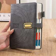 Libro de planificación 2026 - Con planificación diaria, páginas reforzadas y cubierta dura reforzada - Planificador de gestión del tiempo - Oficina, regalos de Año Nuevo o cumpleaños para adultos, apariencia exquisita, cierre con hebilla de metal - A5 - Ver 7