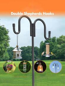 2pcs/4pcs  Heavy-Duty Adjustable Outdoor Double-Arm/Single-Arm Shepherd Hook, 4-Fork Base 38-Inch Bird Feeder, Bohemian-Style Garden Plant Basket And Wedding Hook Decoration, Durable Metal Structure Hanging Basket, Lantern And Bird Feeder, Garden Decoration, Sturdy Hook Design, Christmas, Halloween, Thanksgiving Flower Basket Festival Decoration Hook - 雙臂勾 - 查看 2