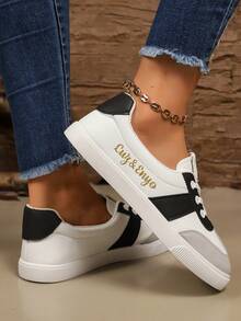 Customized Sports Shoes, Glitter Font Personalized Name, Birthday Gift, Anniversary Gift, Classmate Gift, Family Gift, Bridesmaid Gift, Bride Gift, Holiday Gift, Couple Casual Shoes - Black and White - View 3