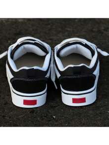 Tribute KNW Old New Feet Comfortable Unisex Sneakers - 黑與白 - 查看 3