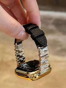 1 Peça Compatível com Pulseira de , Unissex, Pulseira de Metal Dourado com Strass Assimétrico & Preta, Compatível com Apple Watch 38/40/41/42/44/45/49/46mm, Compatível com Apple Watch S10/Ultra/SE/9/8/7/6/5/4/3/2/1, Macia e Confortável, Elegante e Versátil, Adequada para Ocasiões Casuais e de Festa, Acessório - Preto - Visão 3