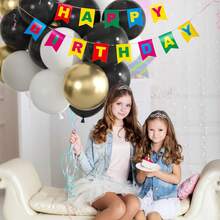 112件套黑金气球拱门套装 - 18/10/5英寸金色、白色和黑色亮片气球，适用于男孩、女孩、儿童生日、迎婴派对、性别揭晓派对、婚礼、房间装饰、派对装饰、新年派对装饰 - 黑白金 - 查看 6