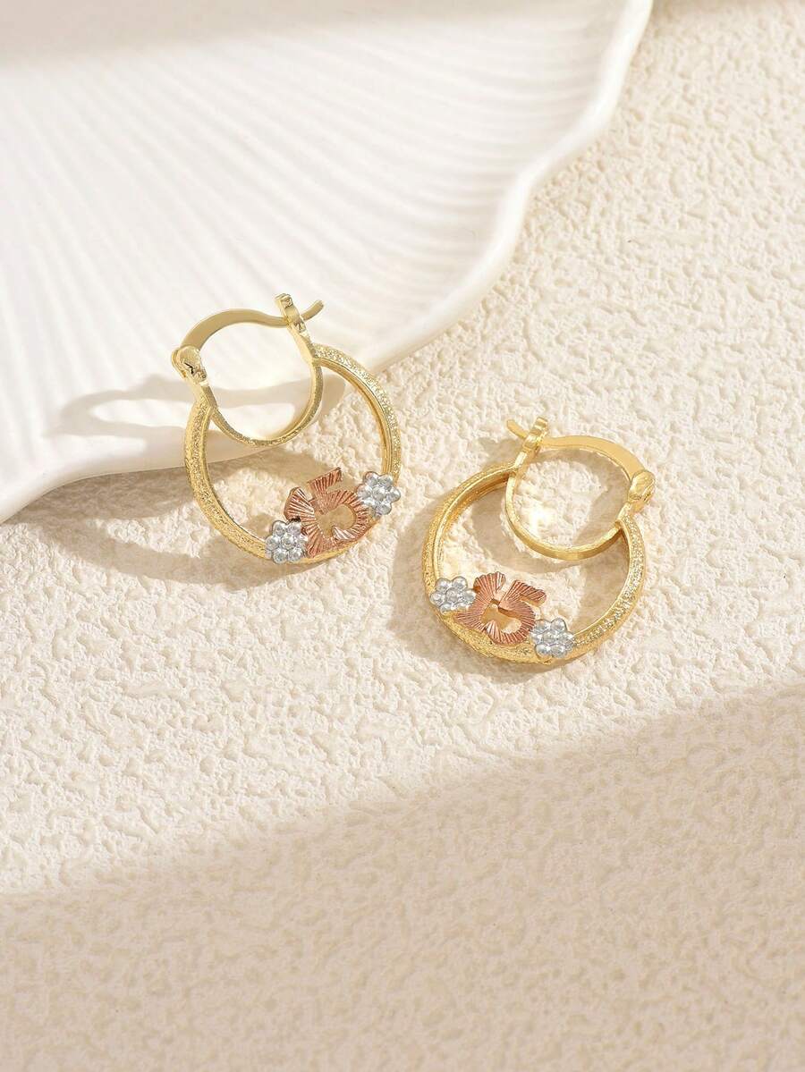 1 Pair Delicate Hollow Floral & Numeric Design Earrings, Suitable For Gifts, Daily Wear, Parties And Gatherings