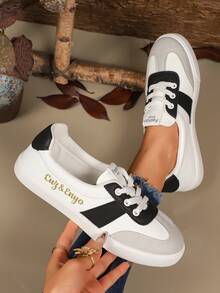 Customized Sports Shoes, Glitter Font Personalized Name, Birthday Gift, Anniversary Gift, Classmate Gift, Family Gift, Bridesmaid Gift, Bride Gift, Holiday Gift, Couple Casual Shoes - Black and White - View 2