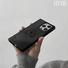 Funda con diseño de bloques de corazones negros, compatible con las series 16 Pro, 16, 15 Pro, 14, 14 Plus, 13, 13 Pro, 12 Pro y 12 Pro. Diseño a prueba de golpes con cobertura total, orificio grande, marco liso brillante y detalles prominentes. - Negro - Ver 2