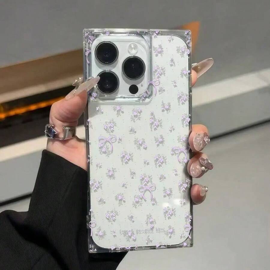 Púrpura Pequeño Floral Nuevo Cubo Orificio grande Teléfono móvil en ángulo recto Adecuado 16/ 15/ 14/ 13/ 12 Pro 14 15 16 Plus 12pro Brillante - Protección contra caídas Vacaciones Cumpleaños, Accesorio móvil, Vacaciones, Cubierta elegante, Diseño floral, Resistente a rayones, Material a prueba de golpes, Protector de teléfono, Cubierta protectora, Compradores, Amantes de la moda, Teléfono texturizado, Teléfono vintage, Teléfono de vidrio templado, Teléfono, - transparente - Ver 1