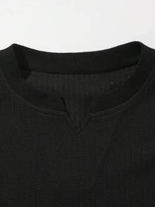 男士黑色纹理长袖T恤，竖条纹面料，简约V领，宽松版型，适合日常穿着，复古风格 - 黑色 - 查看 7