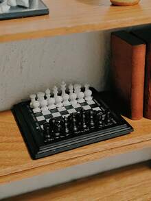 4.8cm Dollhouse Mini International Chess Set, Luxury Black & White Metal Chessboard, Black & White Chess Pieces, Chess Strategy Game, Mini Model Puzzle Props, Miniature BJD Scene, Fashionable Mini Chess, Miniature Home Decor Scene, Realistic Metal Chessboard & Pieces, Miniature Home Decor Props & Accessories - Multicolor - View 3