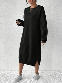 Chiếc váy áo nỉ dày vừa phải, thời trang này rất được ưa chuộng vào mùa xuân và mùa hè. Thiết kế nổi bật với họa tiết chữ in ở phía sau, xẻ tà hai bên, dáng rộng, tay dài và chiều dài đến đầu gối, phù hợp để mặc quanh năm. Họa tiết chữ "IT'S OKAY NOT TO BE PERFECT" được thiết kế đặc biệt cho mùa xuân và mùa thu, là lựa chọn lý tưởng cho những buổi đi chơi, mua sắm và hẹn hò. Một món đồ không thể thiếu cho ngày Valentine. Màu đen. - màu đen - Xem 6