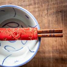 Personalised Japanese Dark Wooden Chopsticks - Gift Wedding Chinese Reusable Chop Sticks Pairs Wooden Stunning Sushi Oriental CH-J-01,Christmas Gift Supplies - Multicolor - View 3