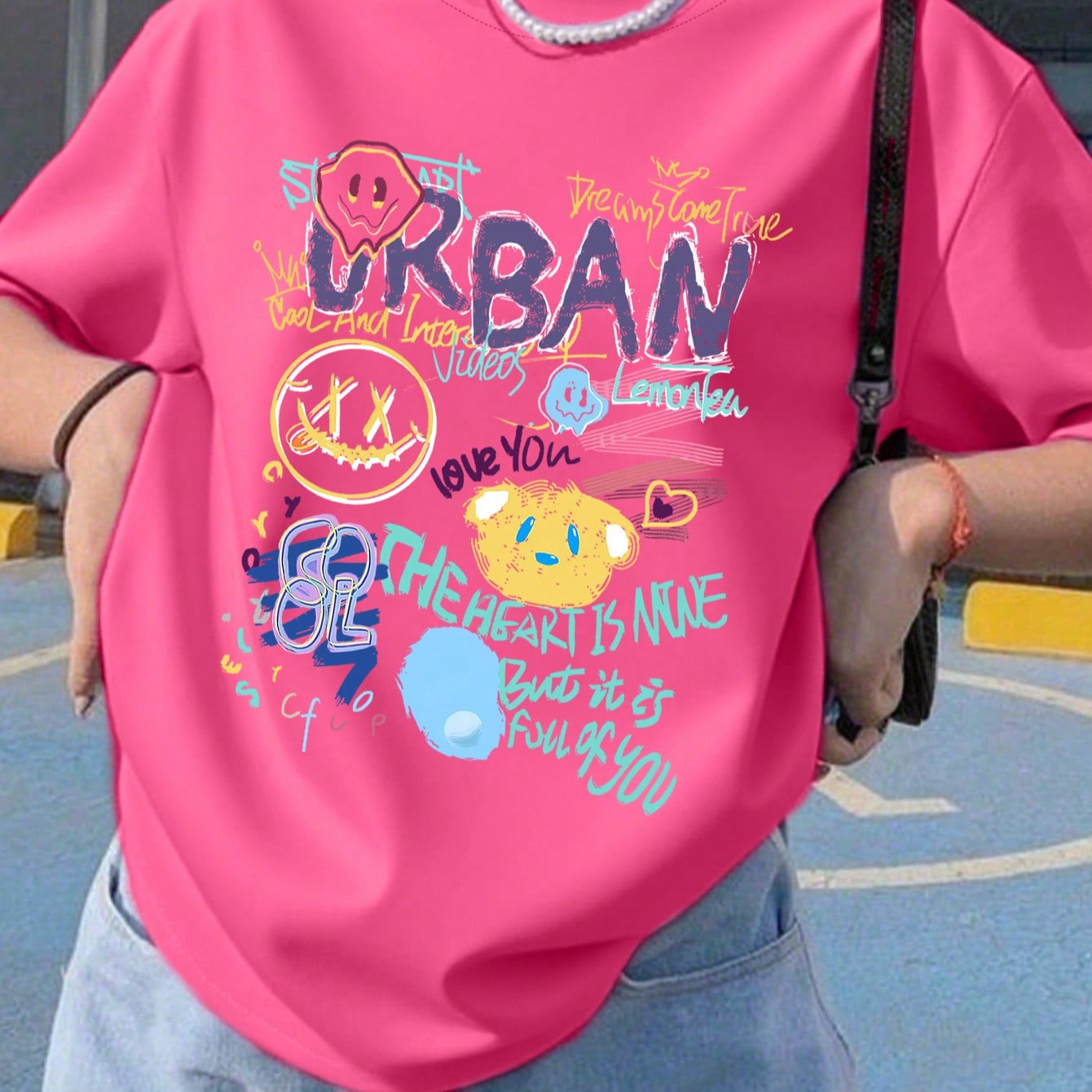Camiseta de manga corta suave con estampado urbano de graffiti para adolescentes, top de estilo casual de calle para el verano