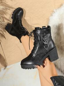 Botas Femininas Estilosas de 8 Furos, Botas Cano Médio Estilo Britânico, Botas Curtas Versáteis e da Moda para Mulheres no Inverno de 2025, Botas de Motociclista com Salto Grosso e Alto