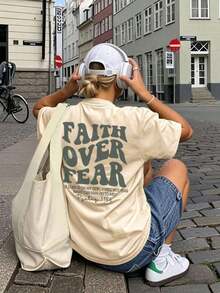 180g Faith Over Fear Christian Graphic-Shirt |   Women's Casual Vacation Bible Verse Tee |   Summer Round Neck Short Sleeve Top Summer-Shirt Women Casual Loose Top Letter Print Tee - 杏色 - 查看 1