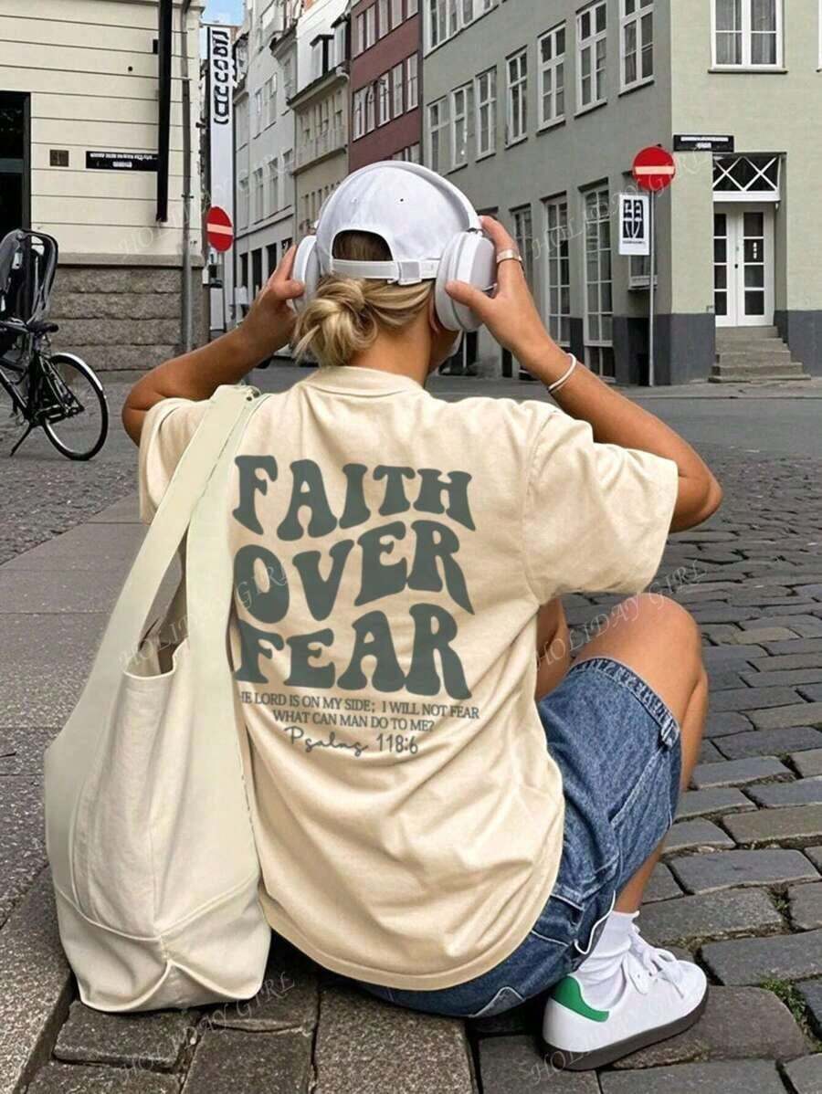 180g Faith Over Fear Christian Graphic-Shirt | Women's Casual Vacation Bible Verse Tee | Summer Round Neck Short Sleeve Top Summer-Shirt Women Casual Loose Top Letter Print Tee - 杏色 - 查看 1