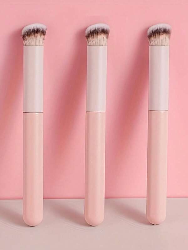 Concealer Brush For Bright White Eyeshadow Under The Eyes, Suitable For Eye Cream And Concealer To Cover Blemishes And Dark Circles, As Well As Blending Foundation. This Cosmetic Brush Is Perfect For Christmas Parties, Dates, And Various Gatherings.