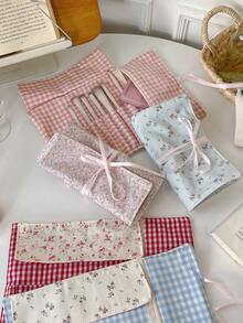 1pc/Set Ditsy Floral Portable Cute Makeup Brush Holder Bag, Eyebrow Pencil Holder Bag, Lipstick Holder Bag, Large Capacity Cosmetic Bag, Skincare Products Organizer Bag, Multi-Functional Storage Bag For Makeup Brushes, Eyebrow Pencils, Lipsticks, Lip Balms, Nail Polish, Cosmetics, Jewelry, Small Items, Bridesmaid Gift, Birthday Gift, Gift For Friends, Valentine's Day Gift, Travel Essential, Cruise Essential, Commute Essential - Multicolor - View 2