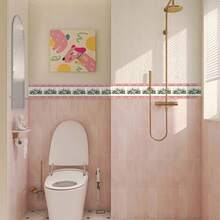 1 rollo de cenefa autoadhesiva con estampado floral rosa y azul - 4.72 X 196.85 pulgadas, decoración de pared resistente al agua y a la humedad, removible y personalizable, adecuada para baño, cocina, sala de estar, dormitorio, encimera y decoración de pared de gabinete - fácil de aplicar y quitar, material de respaldo de lámina de aluminio, cenefa de papel tapiz para zócalo de decoración del hogar.