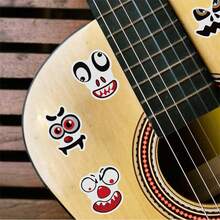 Pacote com 50 folhas de adesivos de Halloween fofos e um pouco assustadores, com estampa de desenho animado, adequados para capacetes, paredes de carro, garrafas de água, tablets, adesivos de decoração de bagagem